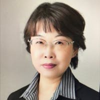 安達瑠依子