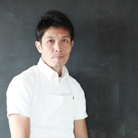 荒井康成