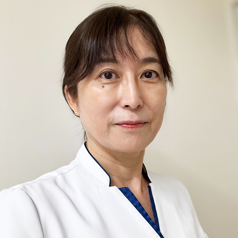 新谷朋子